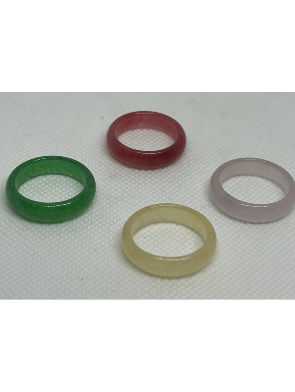 Lot of 4 Polished Stone Band Rings Green Red Yellow Lavender Unmarked